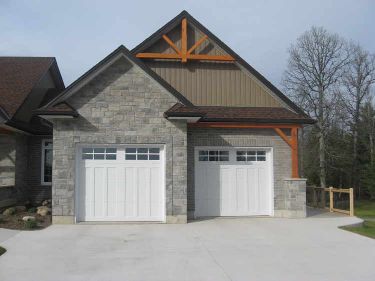 Canfield - Smithville Road - Garage